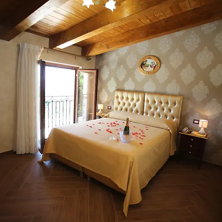 Catie Bed & Breakfast 4*